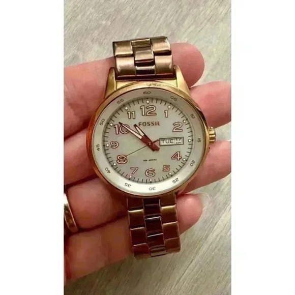 Fossil Rose Gold Watch 10ATM - Picture 5 of 9
